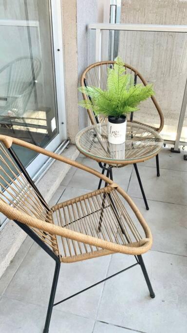 Amazing In Palermo Hollywood! With Balcony Apartment Buenos Aires